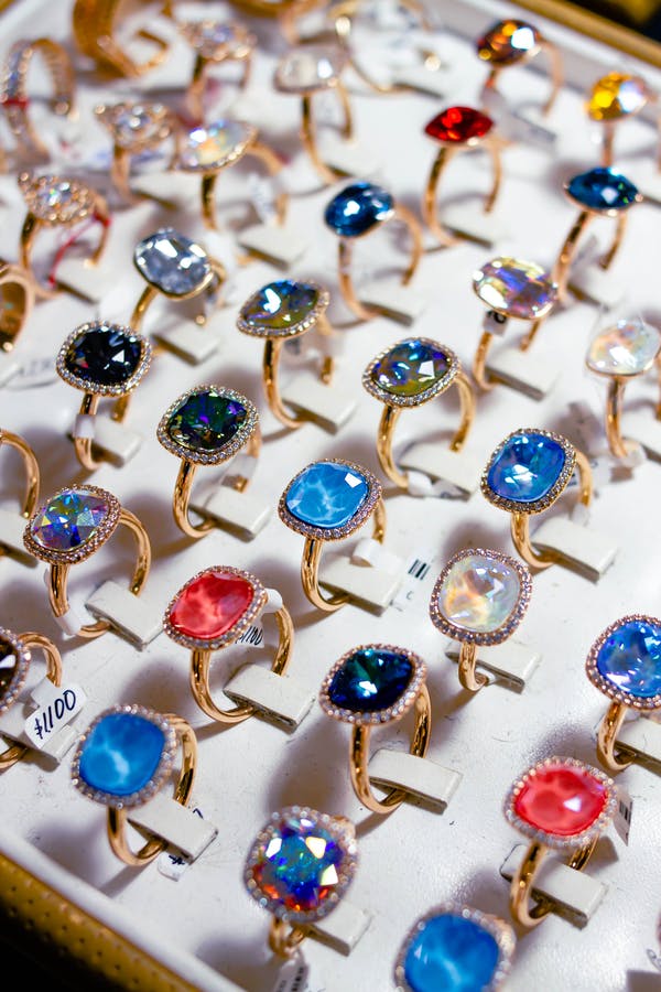Choosing an engagement ring