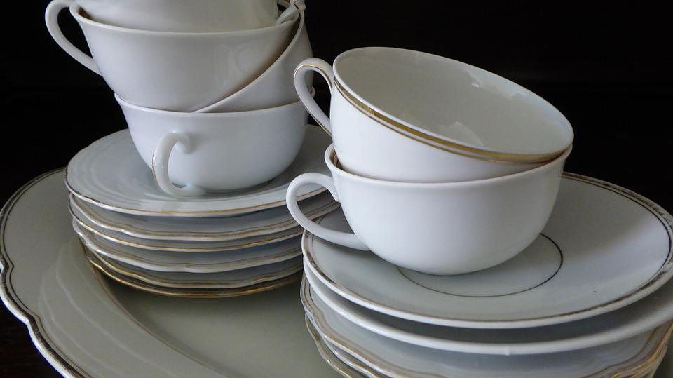 housewares, common household items