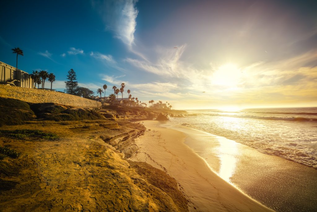 La Jolla Shores: Turquoise Waters and Golden Hour Magic
