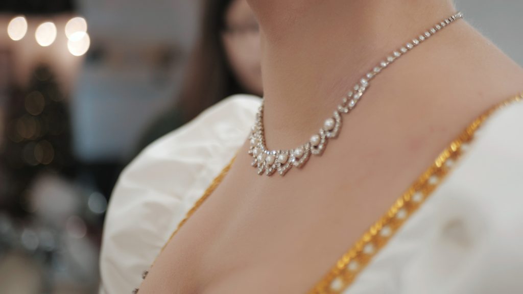 engagement necklaces
