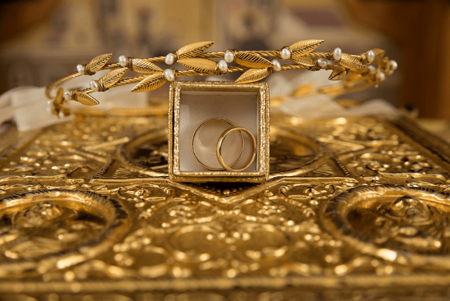 gold-plated-accessories
