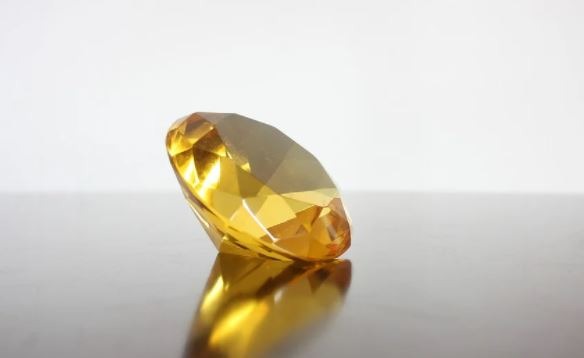 yellow diamond