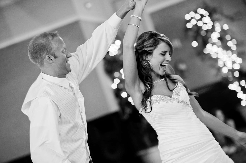 5 Most Romantic First Dance Songs for Weddings